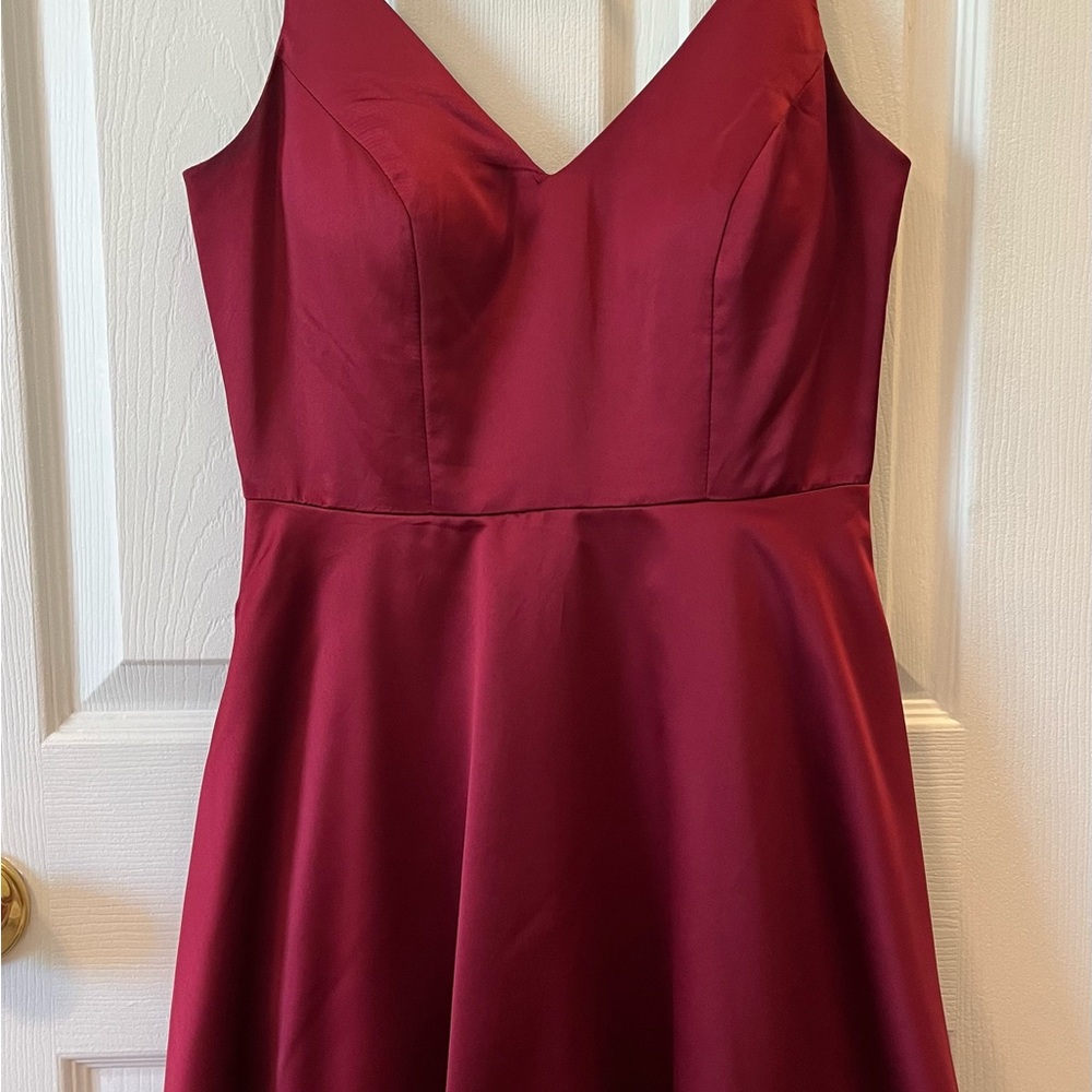 Elegant Burgundy Sleeveless Dress